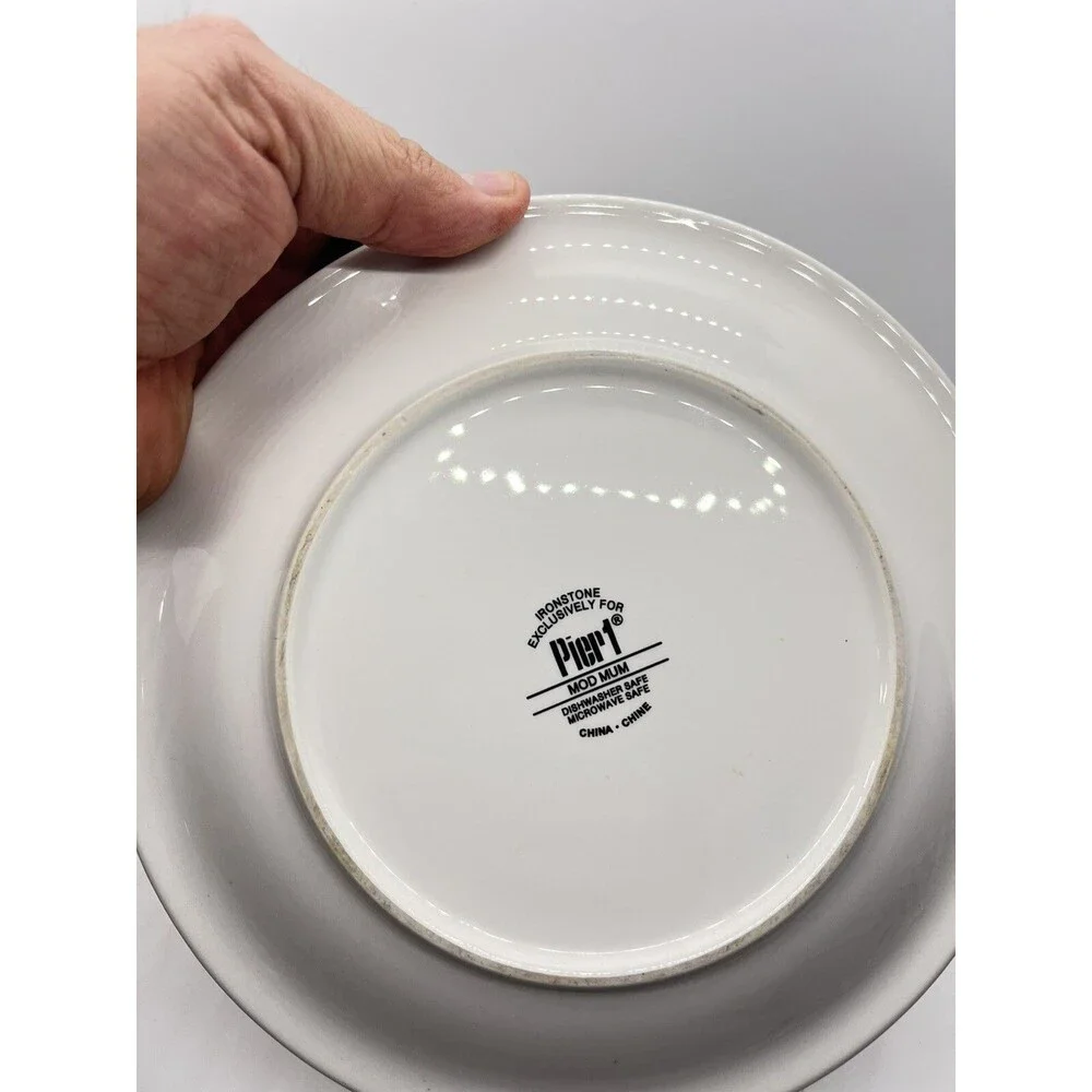 Pier 1 Mod Mum 8' Dessert Salad Plate Red Flower Black White